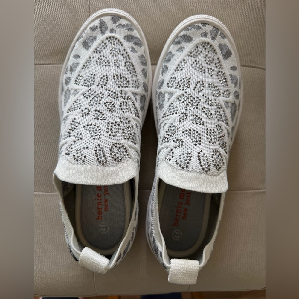 Bernie Mev NY slip ons